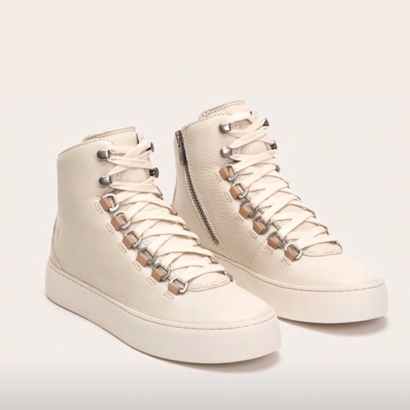 RELISTED — SIZE 9.5 AVAILABLE FOR PURCHASE Frye Lena Hiker - Picture 10 of 12